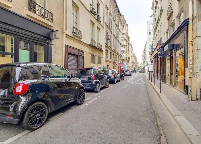 Unique In Marais *